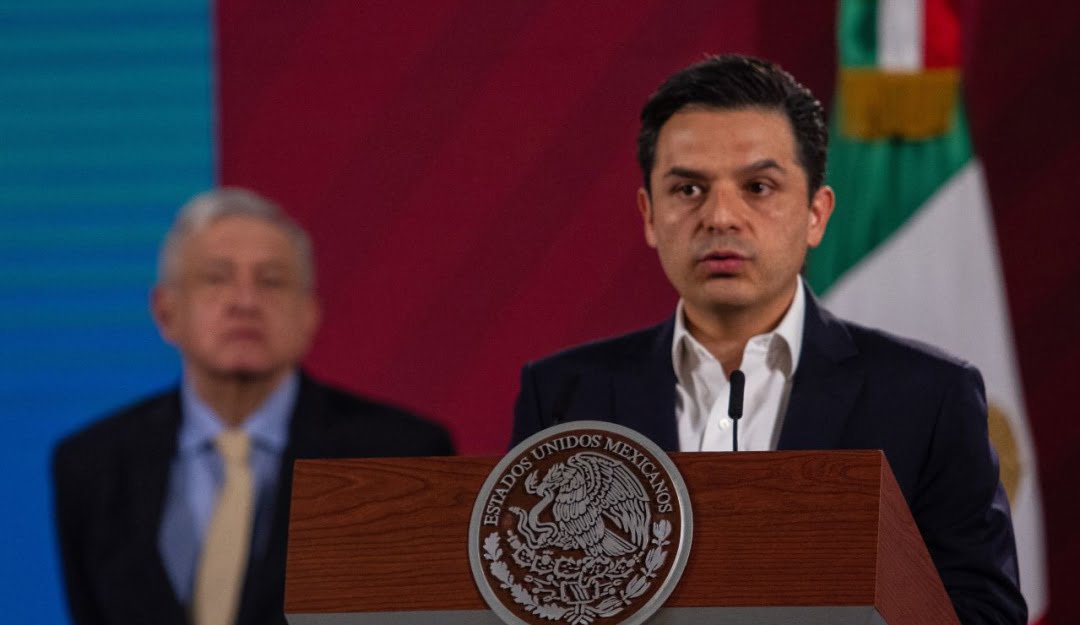 Zoé Robledo, director del IMSS, da positivo a Covid-19