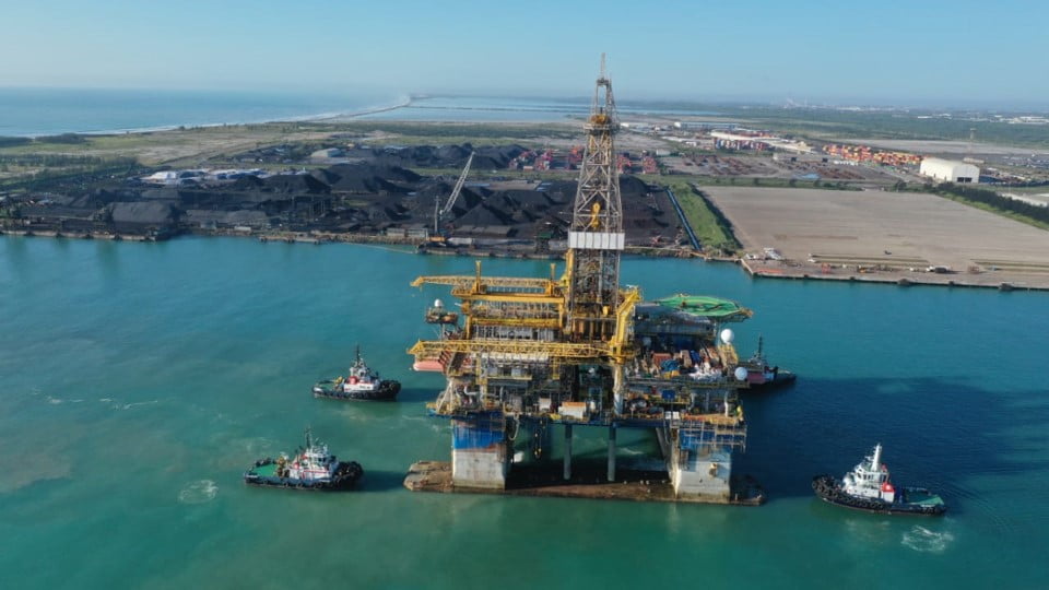 Llega al Puerto de Altamira plataforma marina