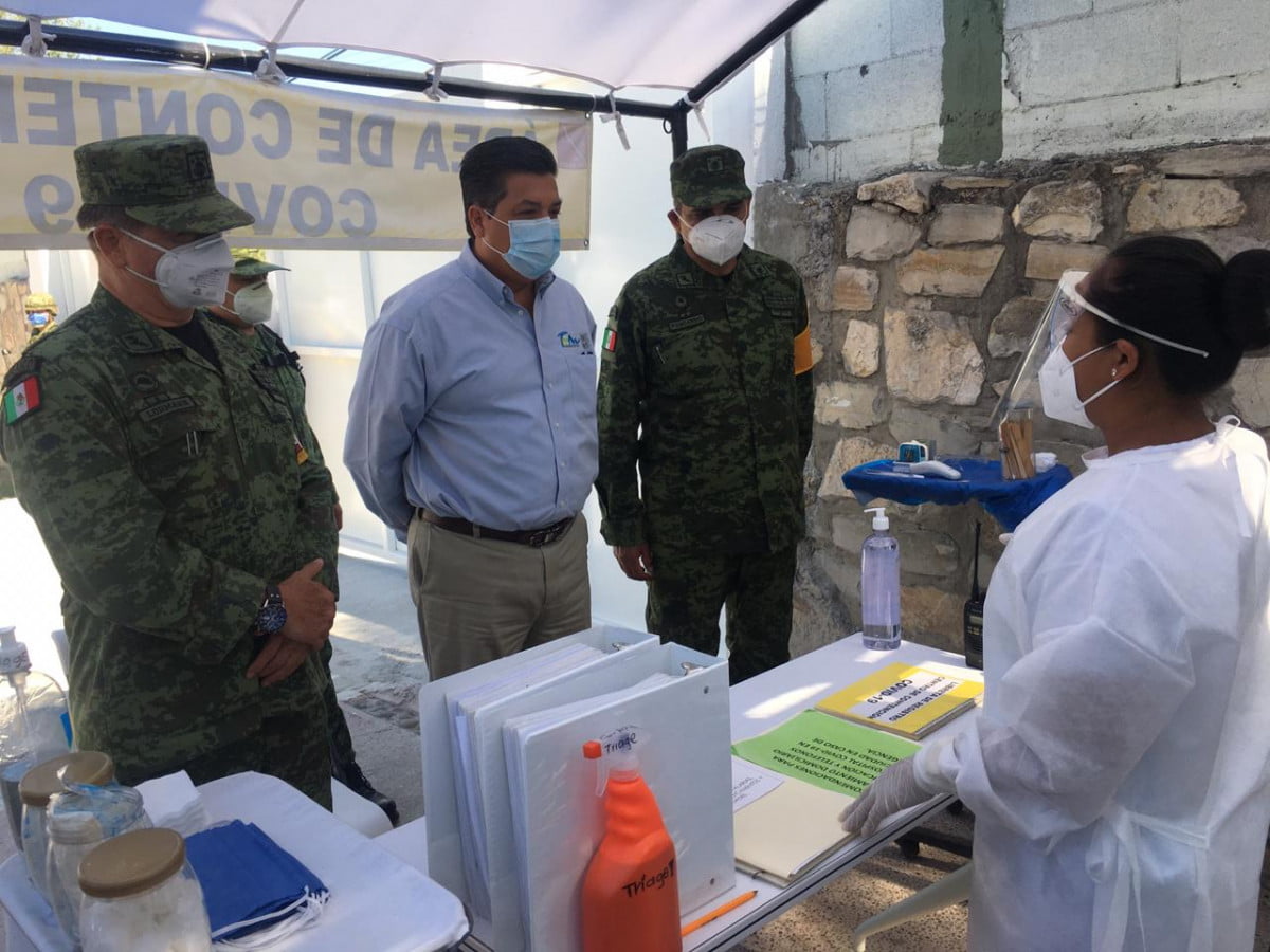 Gobernador supervisa Unidad contra Covid-19 en Nuevo Laredo
