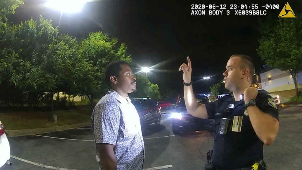 Muerte de afroamericano a manos de policía en Atlanta fue ‘homicidio’