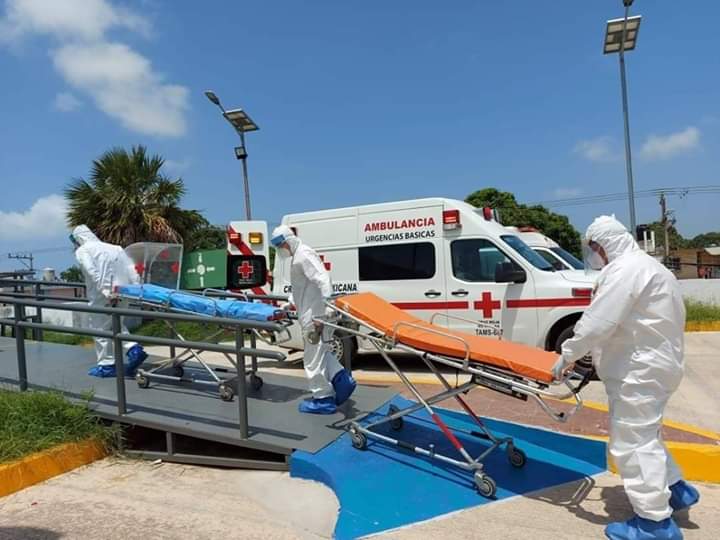 Trasladan tres pacientes Covid-19 Del Canseco al Torre Cantú de Altamira
