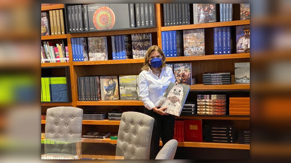 Cultura Tamaulipas recibe donación de acervo literario por parte de fomento cultural Banamex