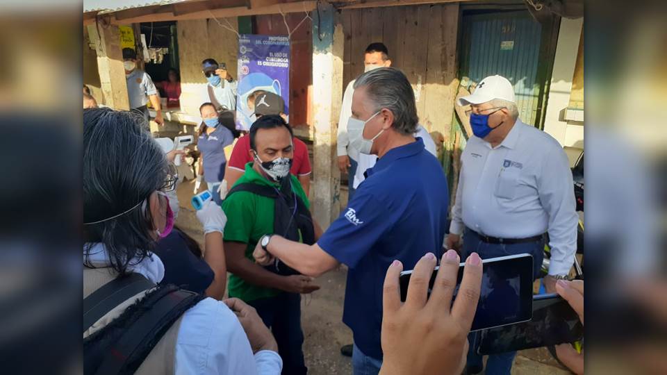 Ciudadano veracruzano se opone a filtro sanitario en el paso de lanchas