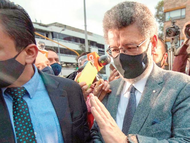 Expresidente de Colombia da positivo al Covid-19, enfrenta arresto domiciliario