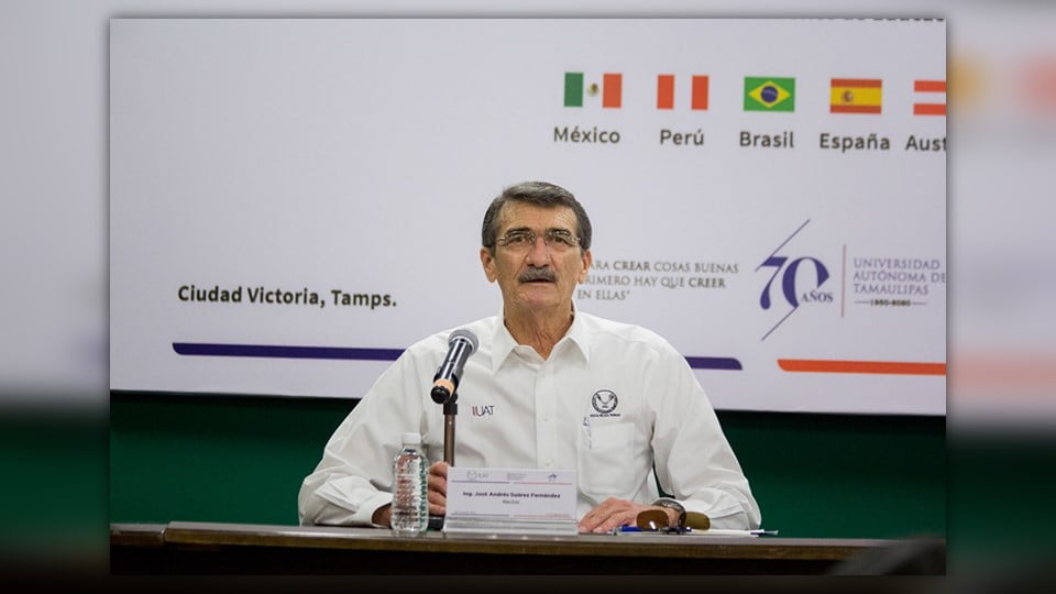 Inaugura Rector conversatorio sobre derechos de los universitarios