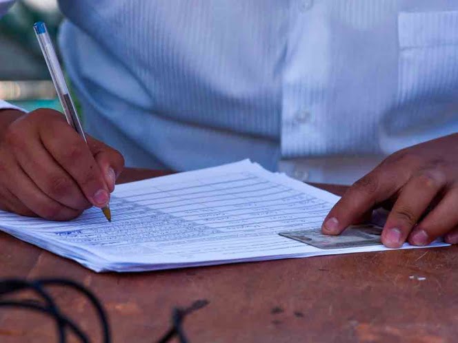 Envía Senado al INE firmas para consulta de juicio a expresidentes