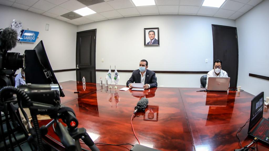Da a conocer Enrique Rivas convocatorias de becas para Nuevo Laredo