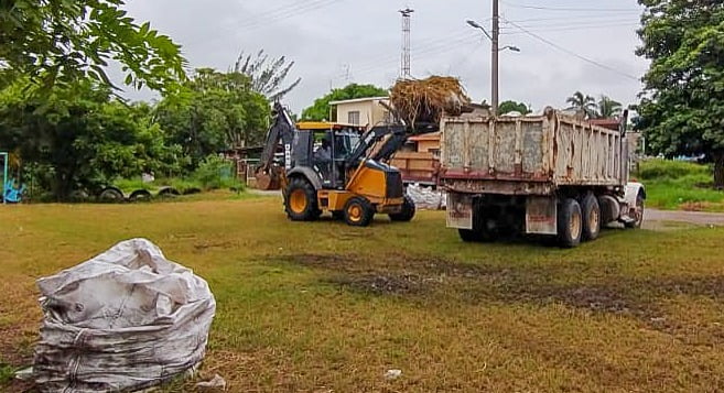 Atienden llamado ciudadano con acciones de limpieza en Madero