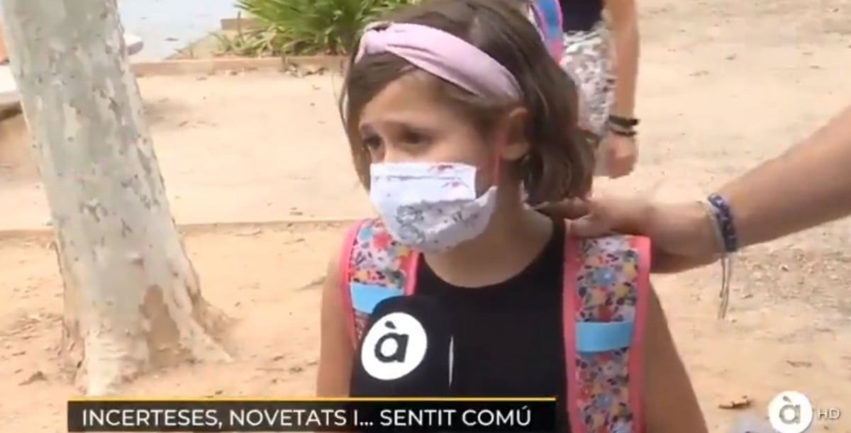 ‘Cubrebocas es molesto, pero es mejor que morirse’: Niña se hace viral