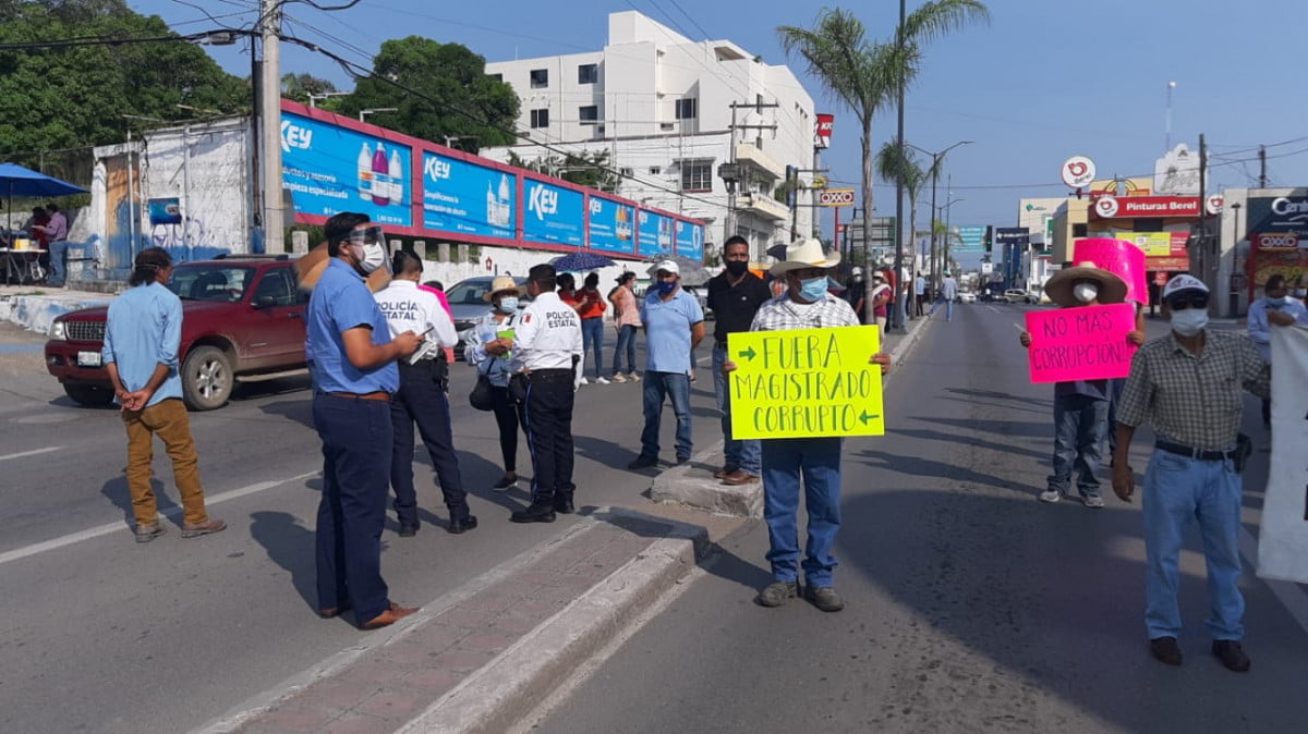 Para exigir el pago de terrenos expropiados en Altamira, ejidatarios realizan bloqueos