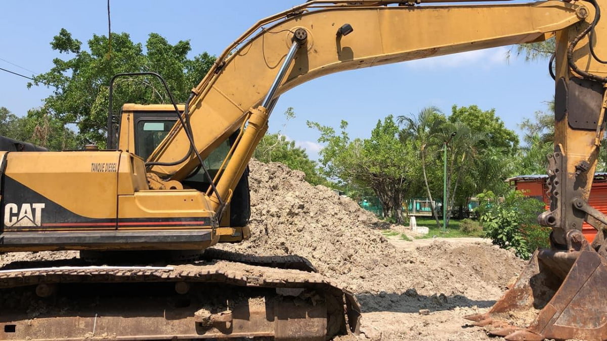 Urgen a Comapa Altamira terminar obra en el Ejido Esteros; temen ocurra un accidente