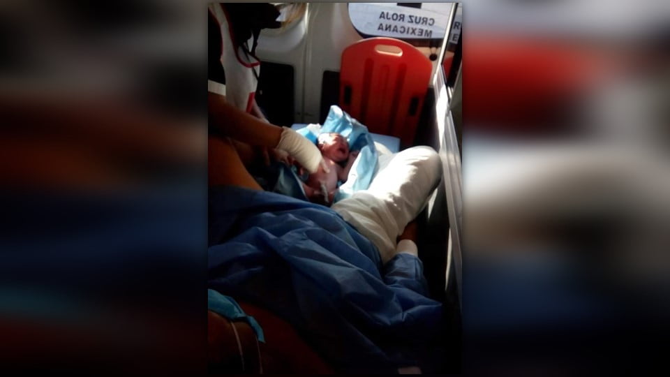 Padre de bebé que nació en ambulancia procedería legalmente contra la clínica Sinaí