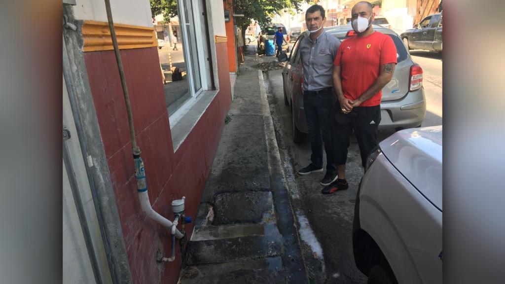 Exigieron comerciantes reparar fuga de aguas negras a Comapa Altamira; ya tienen siete meses con el problema