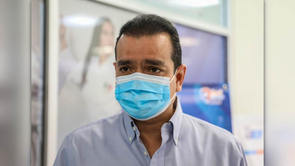 Exhorta Enrique Rivas a que neolaredenses sigan con uso de cubrebocas