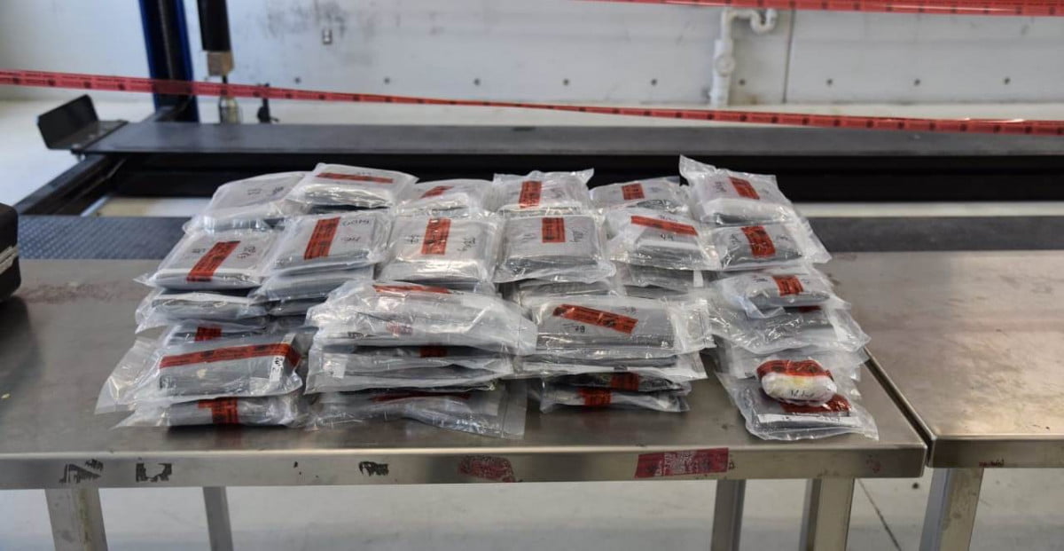 Descubren droga con valor de 2.1 MDD en el Puente 2 y Colombia-Solidaridad