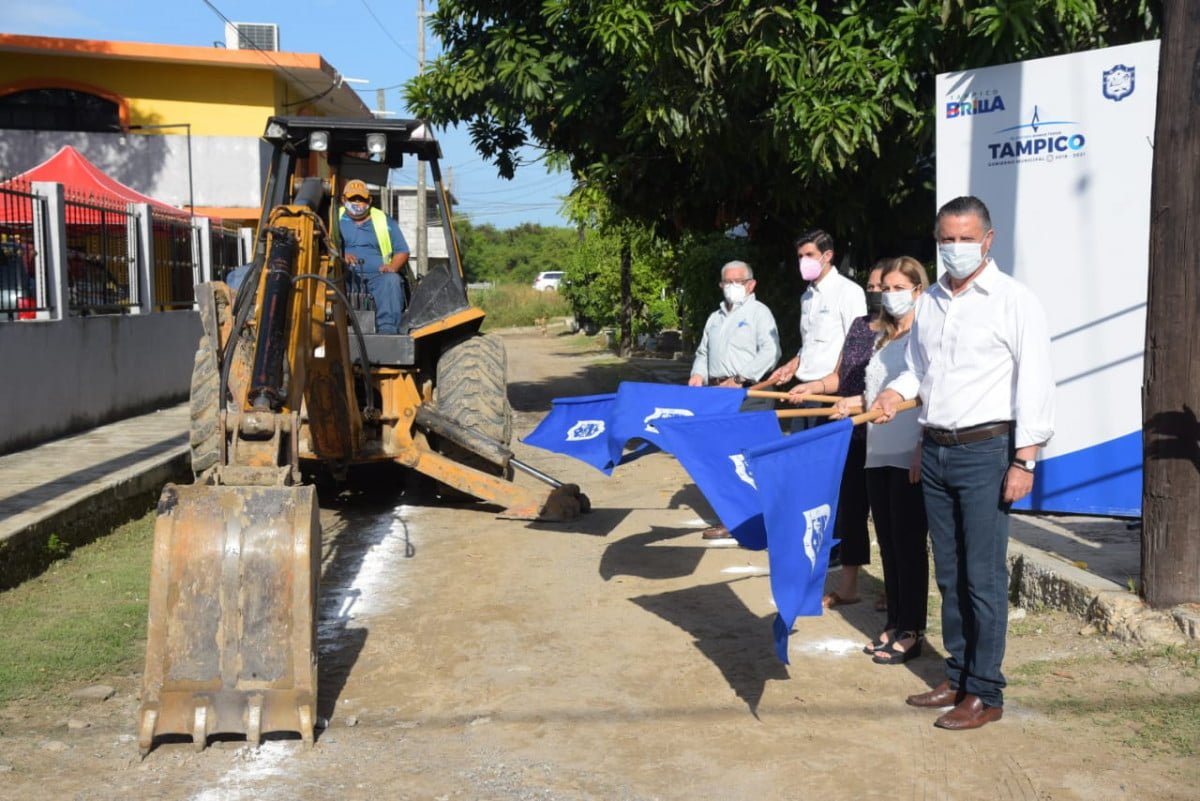 Pone en marcha Chucho Nader nuevas obras de pavimentación