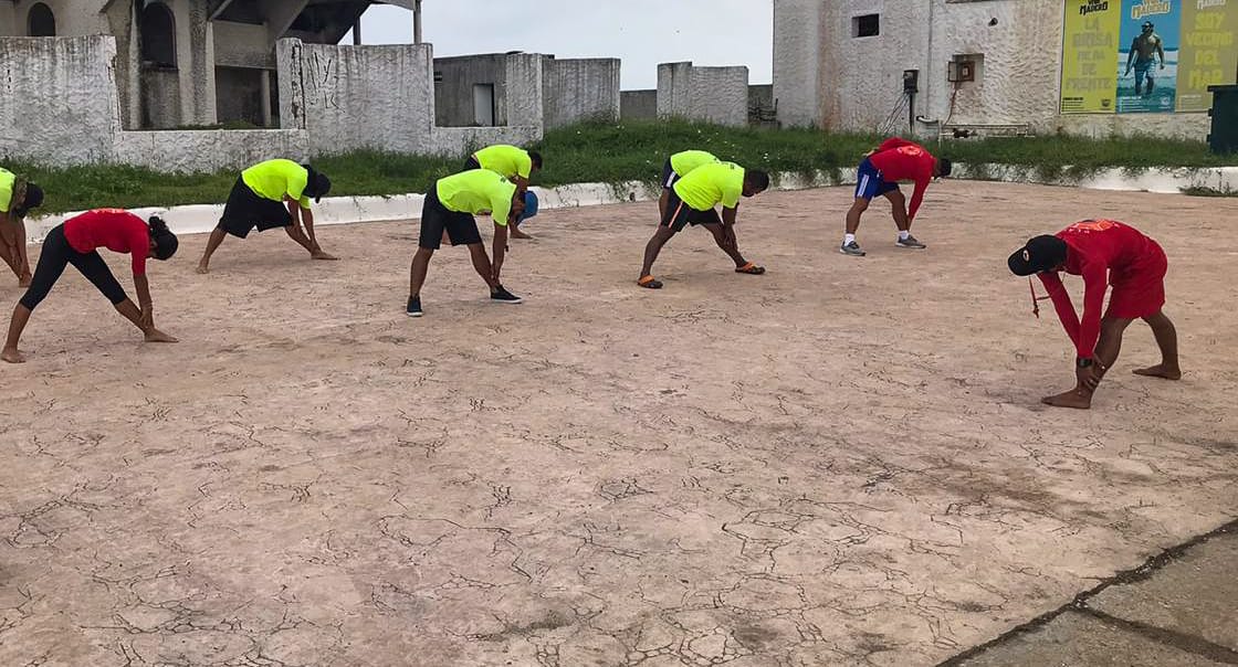 Reciben capacitación Guardavidas de Playa Miramar en Cd. Madero