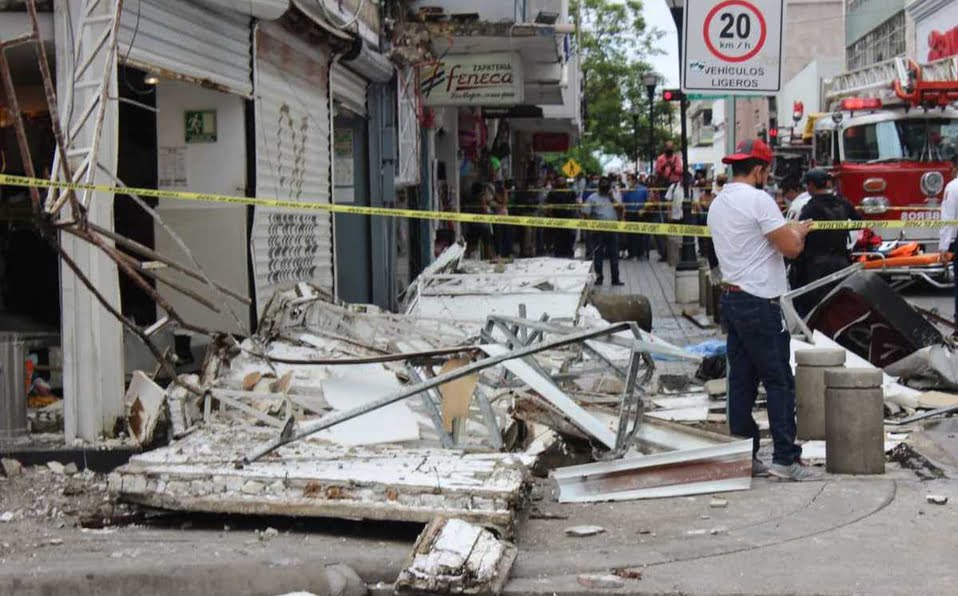 Al menos 50 marquesinas del centro de Tampico deben ser demolidas