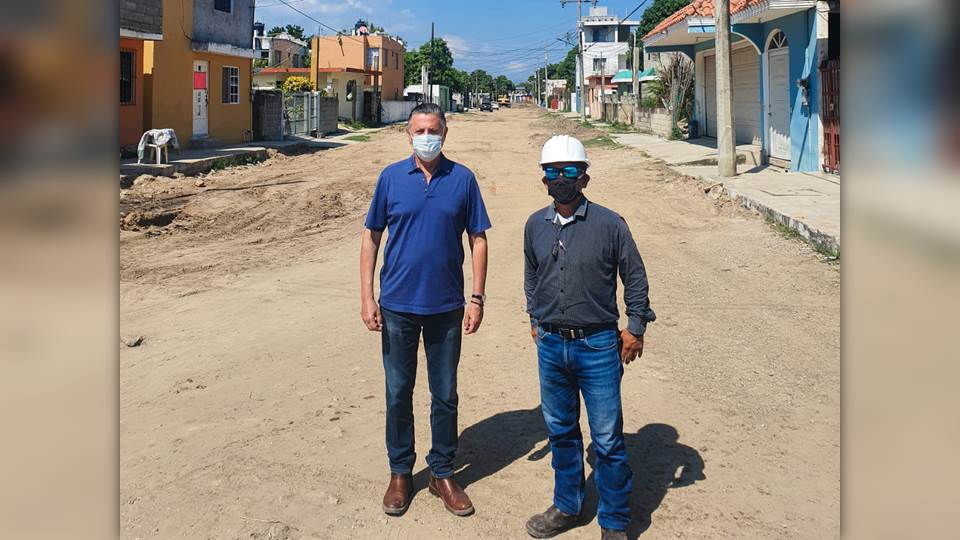 Supervisa Chucho Nader Trabajos de Pavimentación en la Zona Norte