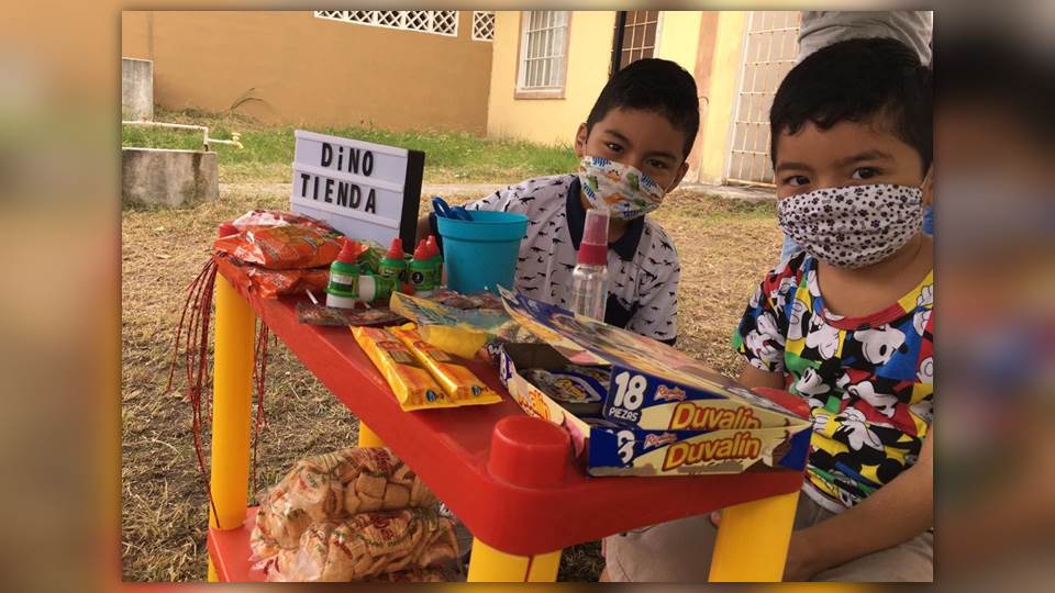 En Altamira niños abren su «changarrito» para juntar dinero y comprarse juguetes
