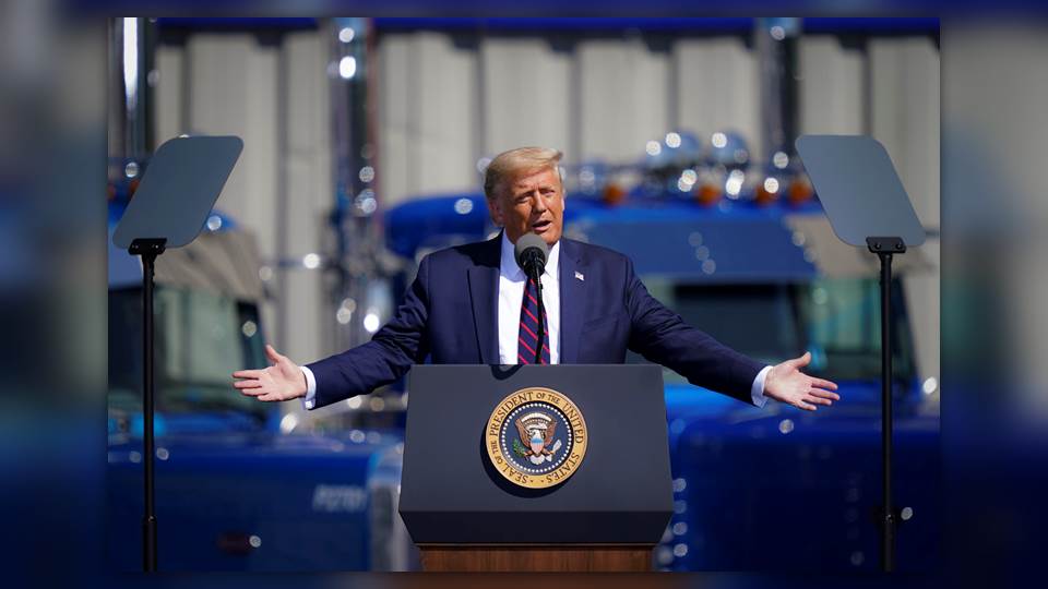 Facebook desmantela nueva campaña de manipulación electoral pro Trump