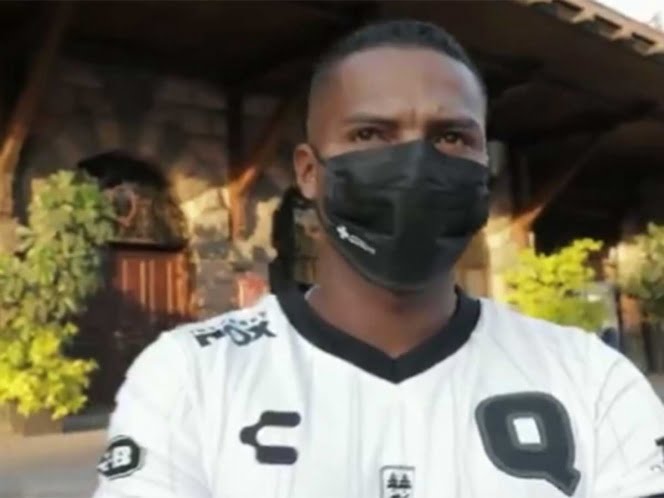 ‘Chicharito’ le da la bienvenida a Antonio Valencia a Gallos