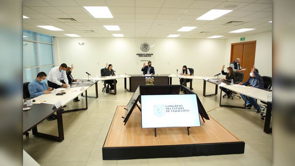 Multarán con hasta 5 años de prisión a quien obligue a las y los trabajadores a firmar hojas en blanco