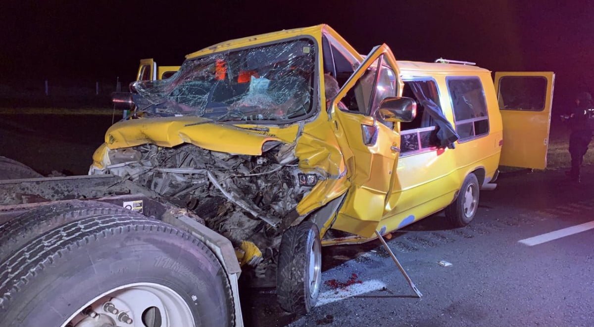 ¡Tragedia! Chocan camioneta familiar y tractocamión en la carretera Victoria-Tampico, hay tres muertos