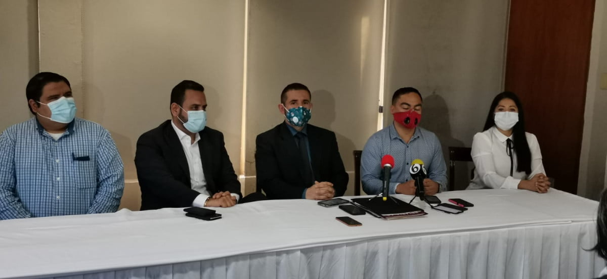 Federación de Médicos Especialistas firman convenio con barra de abogados