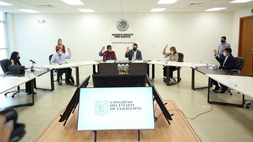 Avala Comisión reformas que desaparecen Juntas de Conciliación y Arbitraje y crean Tribunales Laborales
