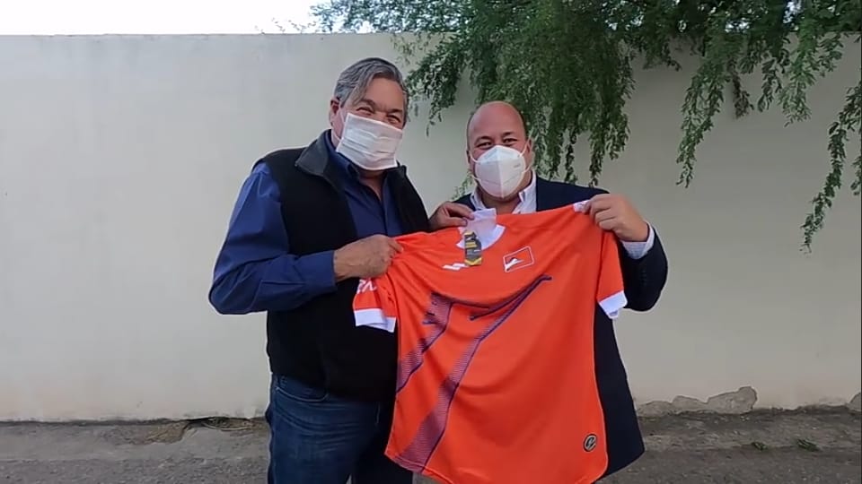 Quiere Gustavo Cárdenas al gobernador Enrique Alfaro como entrenador del correcaminos
