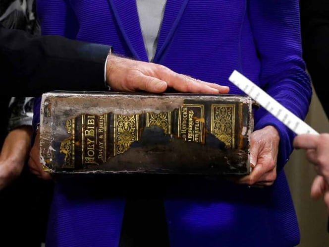 Memes y teorías ‘satánicas’ por la biblia de Biden