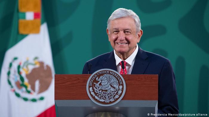 “AMLO no ha salido de Palacio”; desmiente Presidencia supuesta hospitalización por Covid
