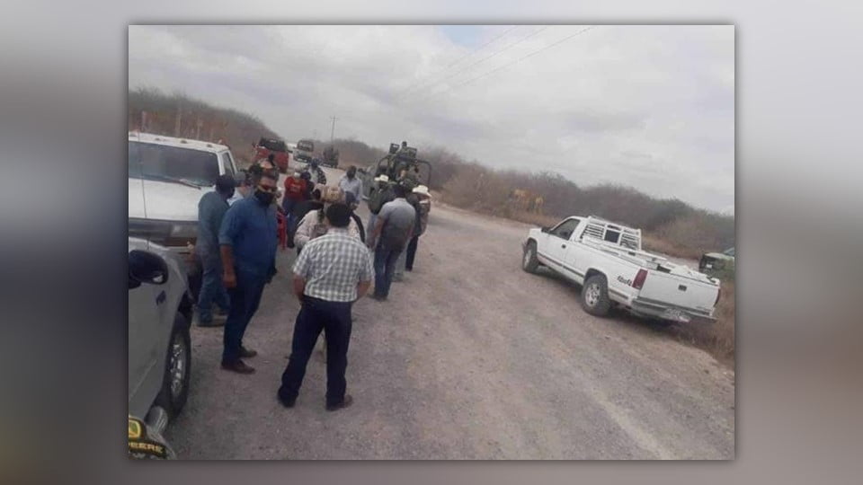 Bloquean brecha en Reynosa, agricultores protestan contra Pemex