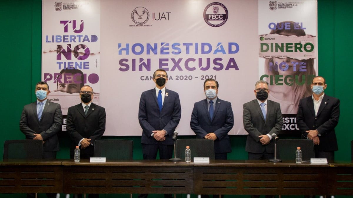 Imparten en la UAT conversatorio “Honestidad sin Excusa” en campaña anticorrupción