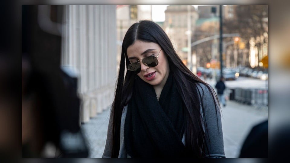 Emma Coronel seguirá en prisión en EU, no tuvo derecho a fianza