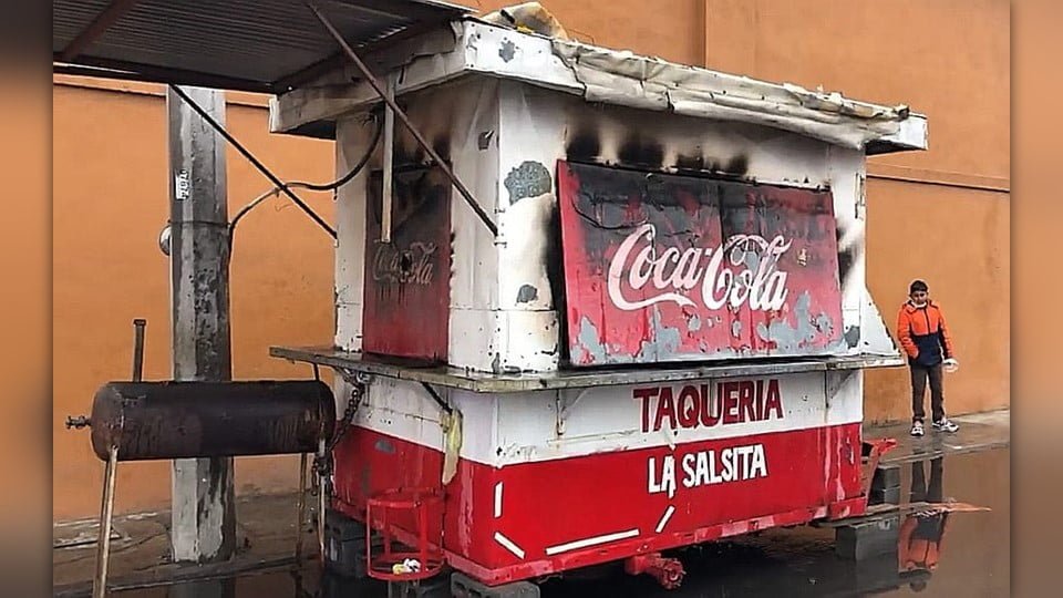 Se incendia puesto de tacos en Nuevo Laredo