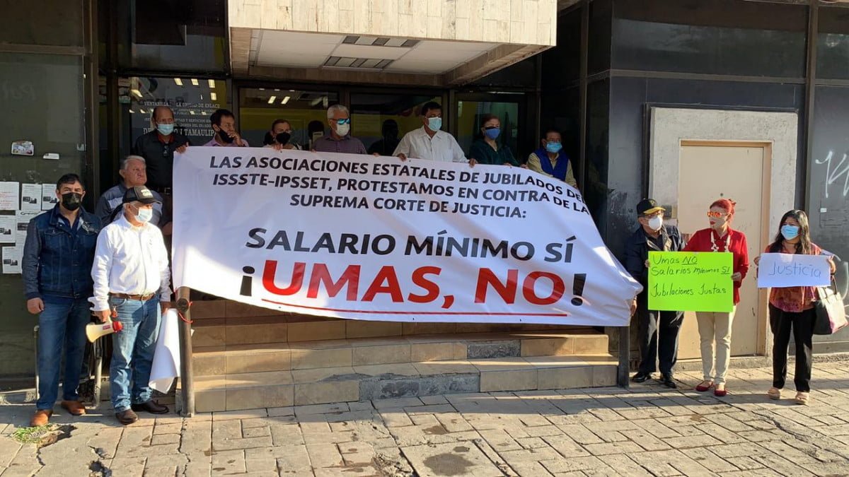 Jubilados toman instalaciones del ISSSTE; exigen pensiones bajo Salario Mínimo