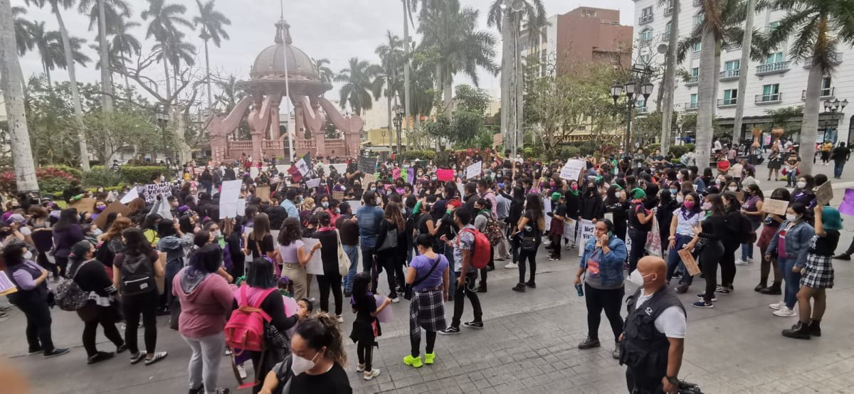 Marchan mujeres en la zona sur para exigir justicia y no más violencia
