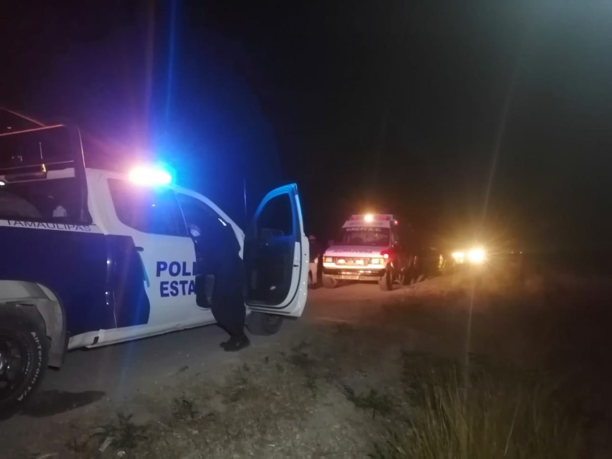Mujer es asesinada a navajazos en carretera Mante-Valles