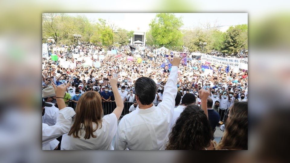 Con marcha y mitin de apoyo, Cabeza de Vaca dice que acusaciones en su contra son mentira y no se someterá al Gobierno Federal