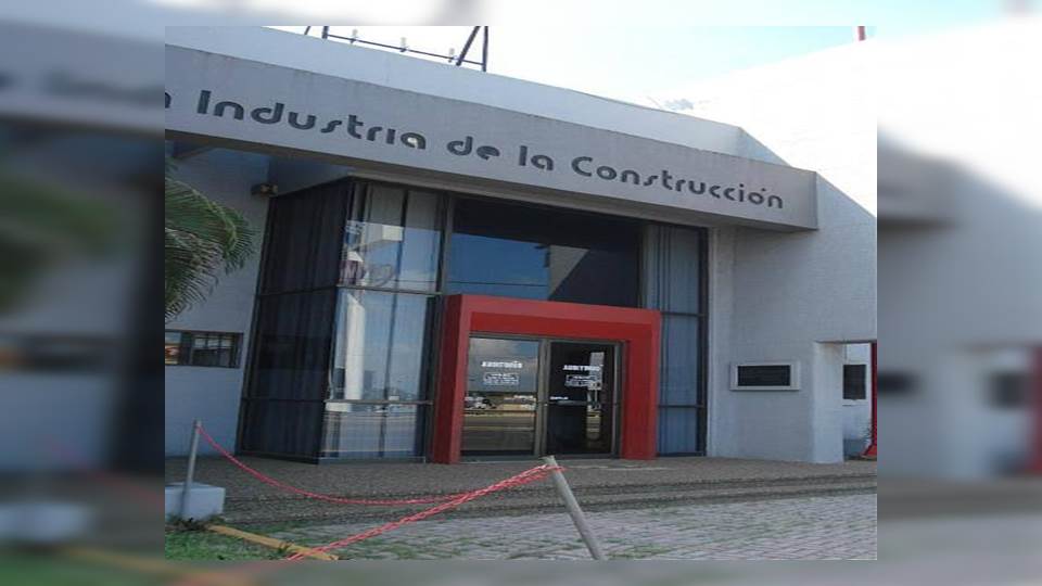 En crisis el 40 por ciento de los socios de CMIC, no hay obras