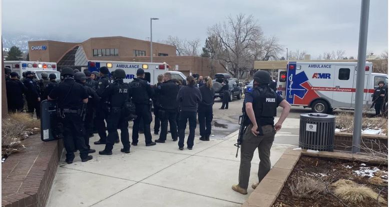 Tiroteo en Boulder, Colorado, deja 10 muertos, entre ellos un policía