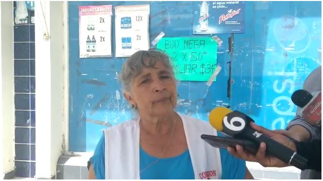 Comerciantes obligados a vender en las banquetas; ya no sale ni para pagar renta de locales
