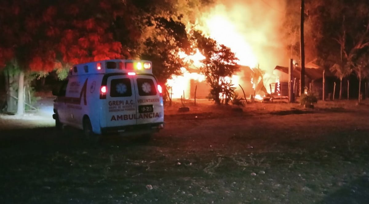 Dos casas son consumidas por incendio en Ejido “La Chaca” de Cd. Mante