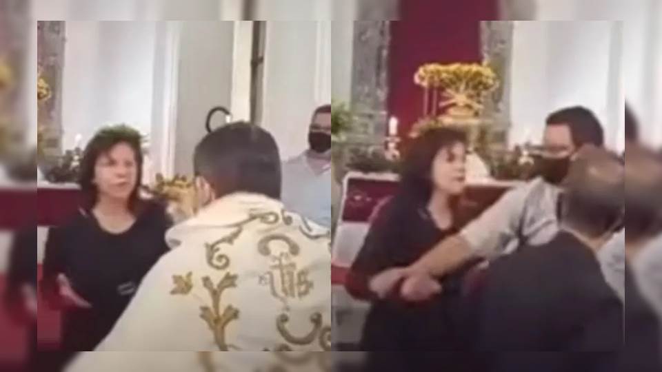 Mujer abofetea a sacerdote en misa de Jueves Santo