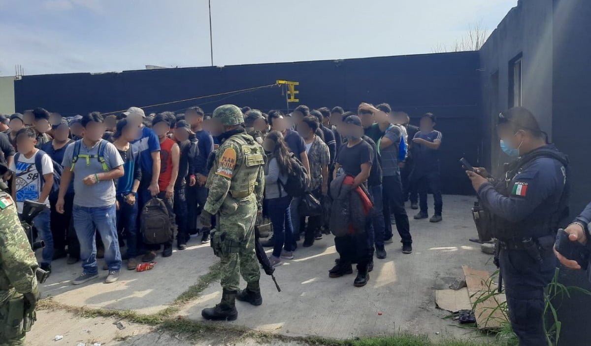 Rescatan en domicilio de Díaz Ordaz a 110 migrantes, 7 de ellos menores de edad