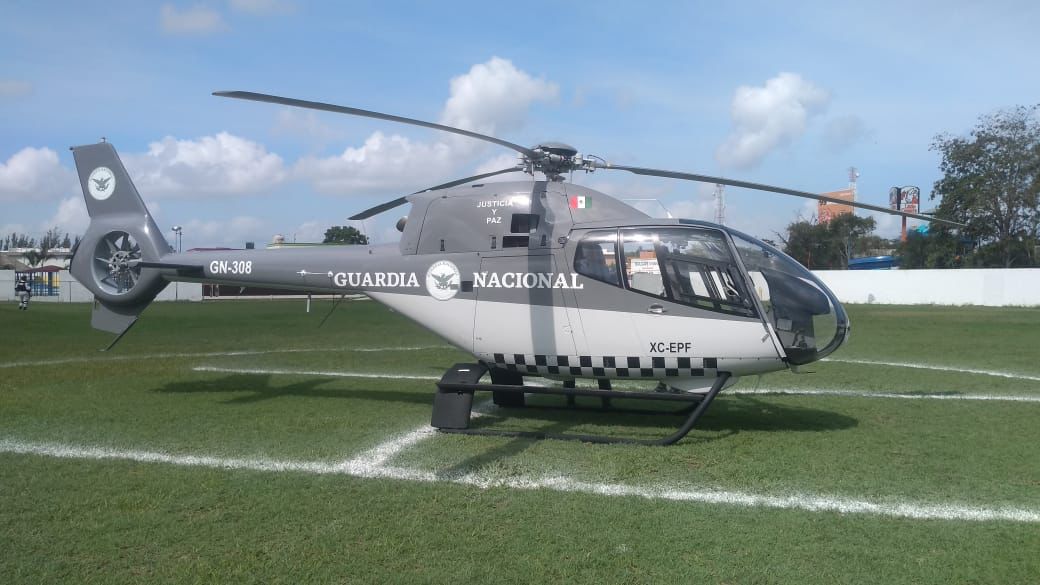 Aterriza un helicóptero de la Guardia Nacional en Unidad Deportiva de Altamira