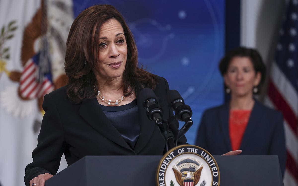 Precisa Kamala Harris que comentarios sobre periodistas y ONG fueron para Guatemala y no México