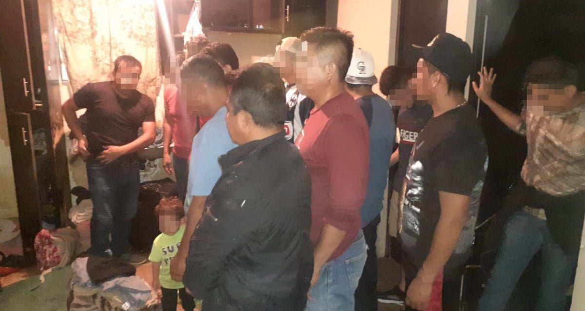 Policía Estatal libera a 20 migrantes en Río Bravo